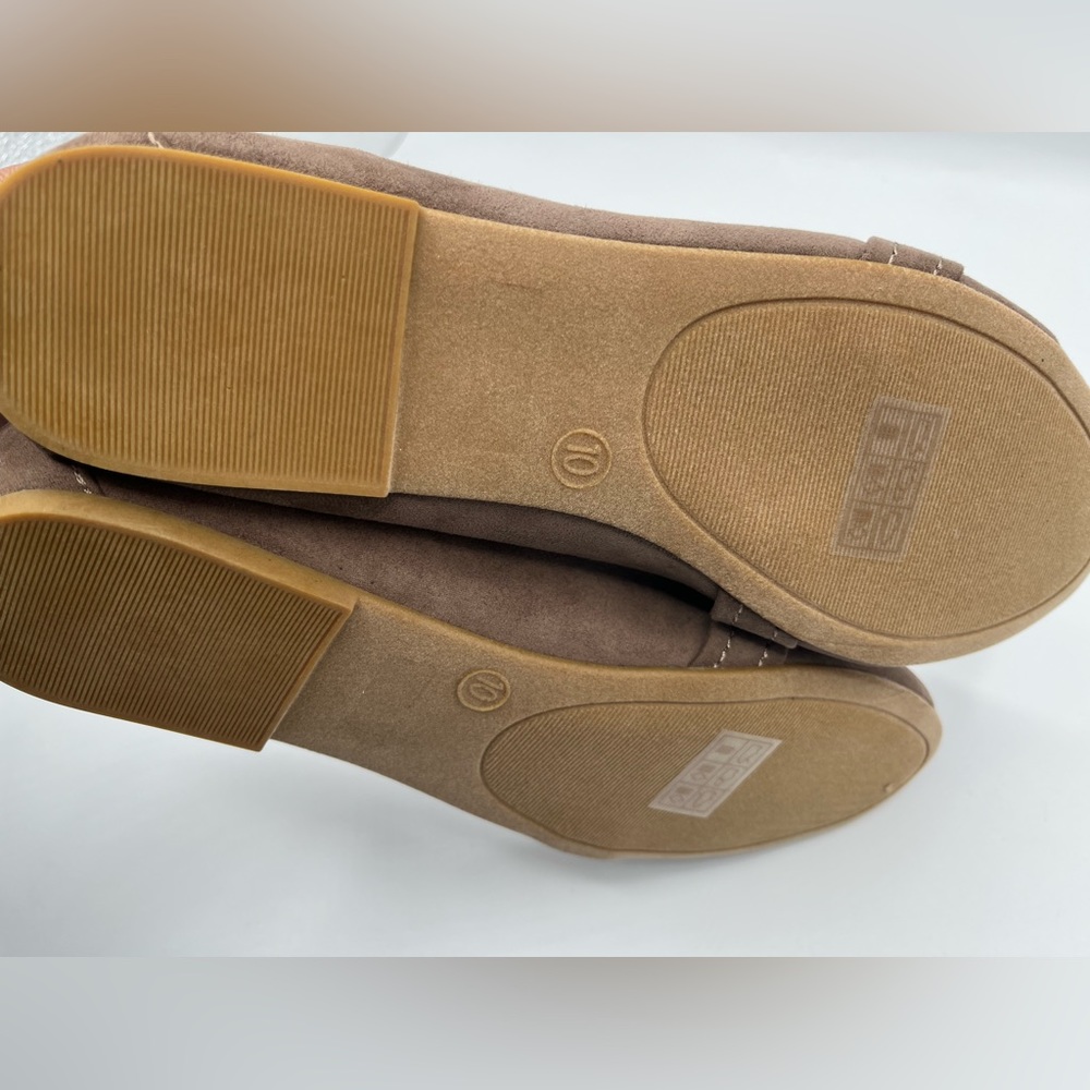 Journee Collection Womens Carrie Flat with Vegan Suede and Buckle Detail - Picture 7 of 8